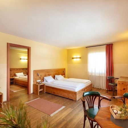 Alpenhof Hotel เซเฟลด์ อิน ทิโรล ภายนอก รูปภาพ