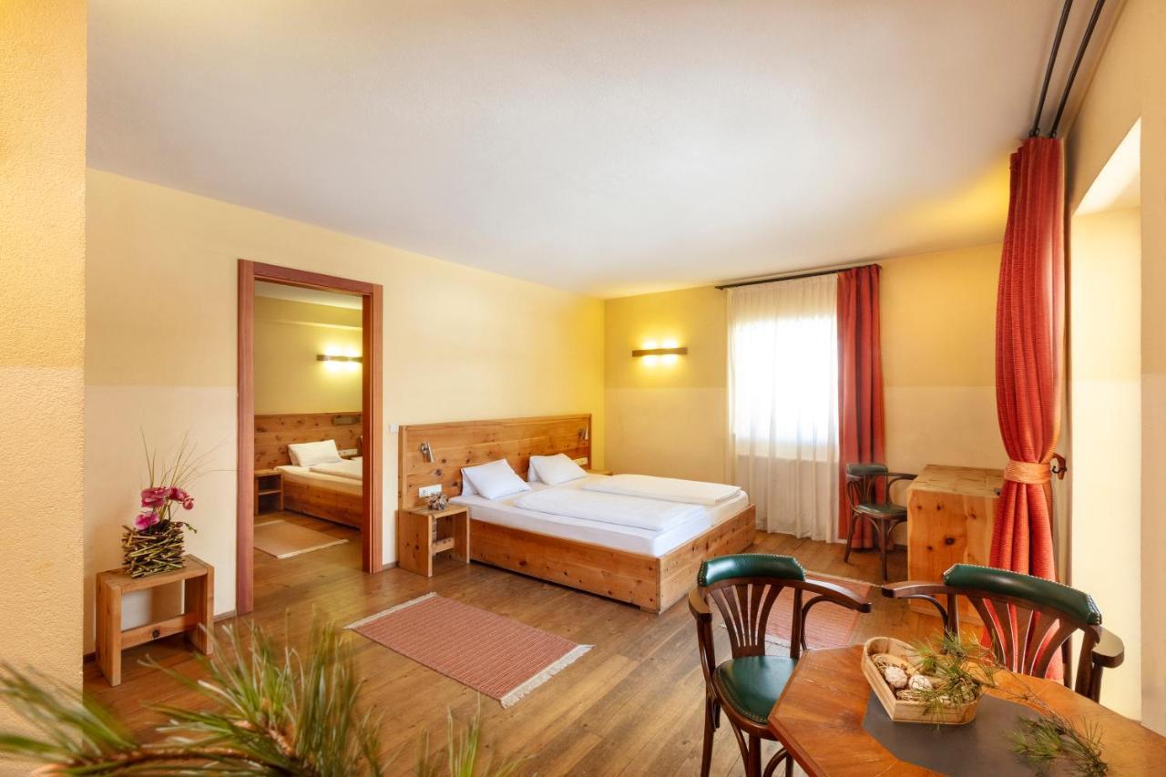 Alpenhof Hotel เซเฟลด์ อิน ทิโรล ภายนอก รูปภาพ